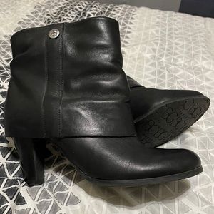 BCBG Paris Cinelia Leather Ankle booties